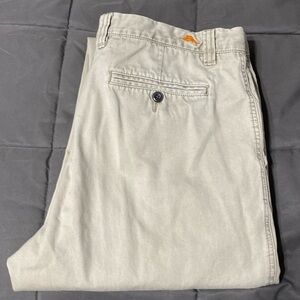 Tommy Bahama casual flat front khaki pants. 35x32